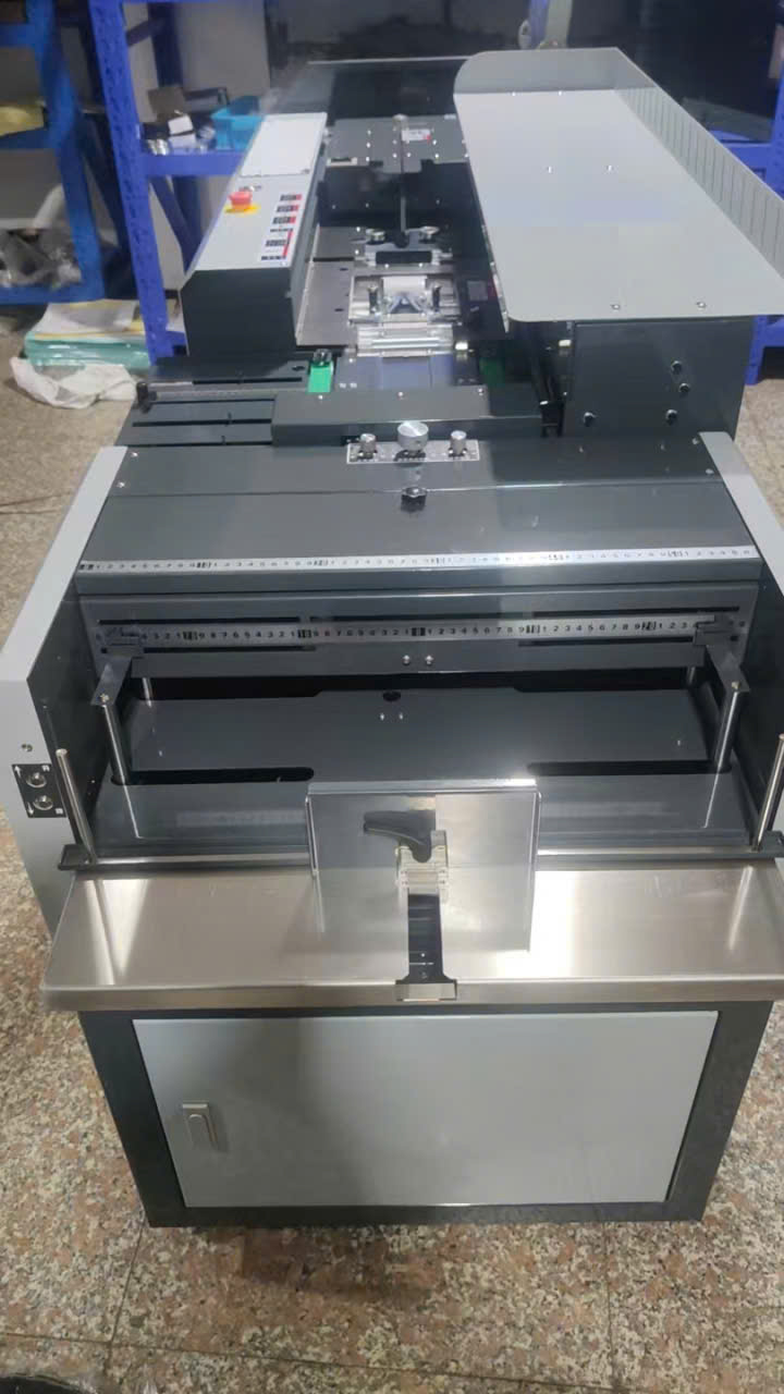 Máy Vô Keo Gáy Tự Động AV-200A